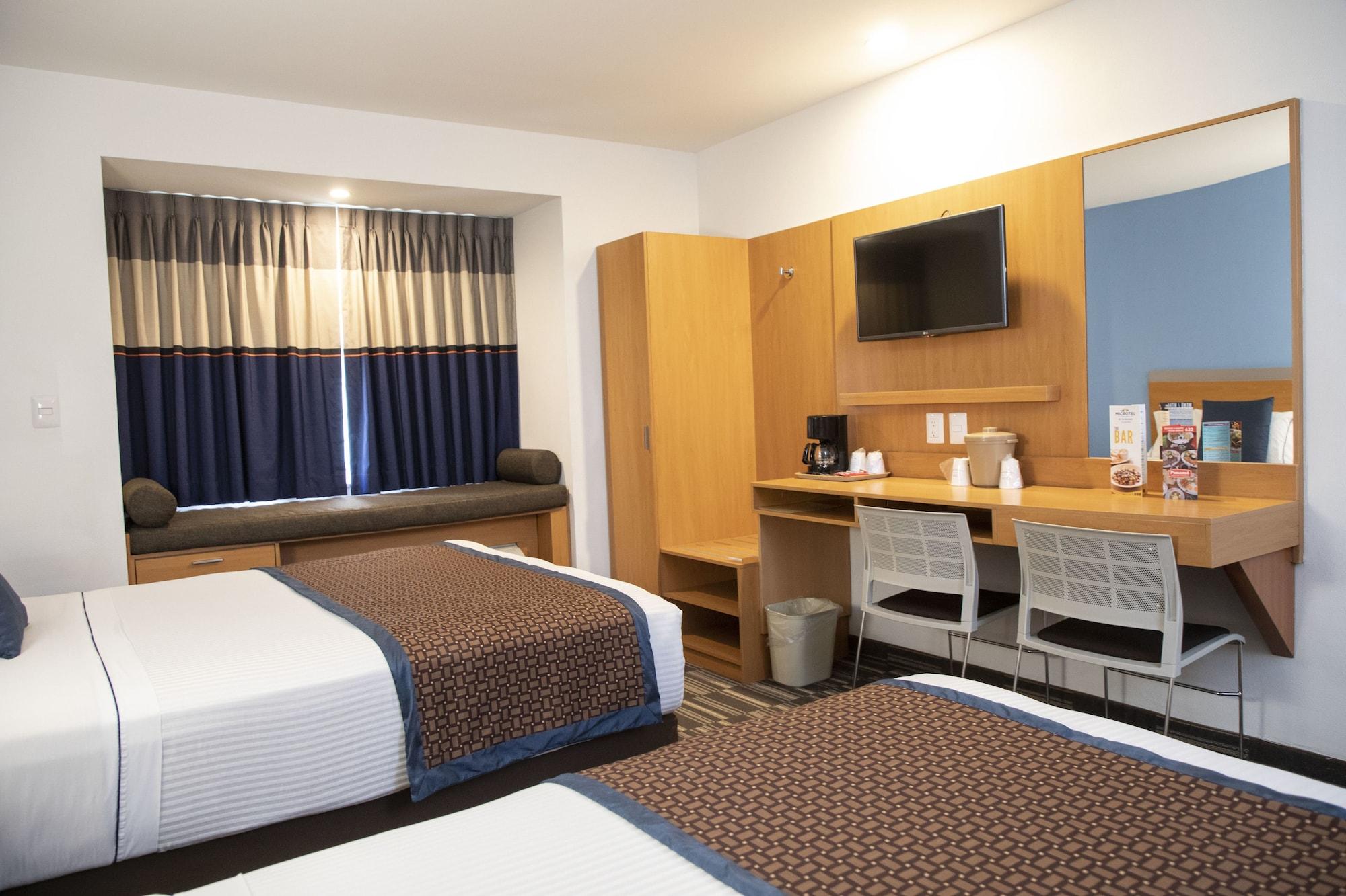 Microtel Inn & Suites By Wyndham Culiacan Exterior photo